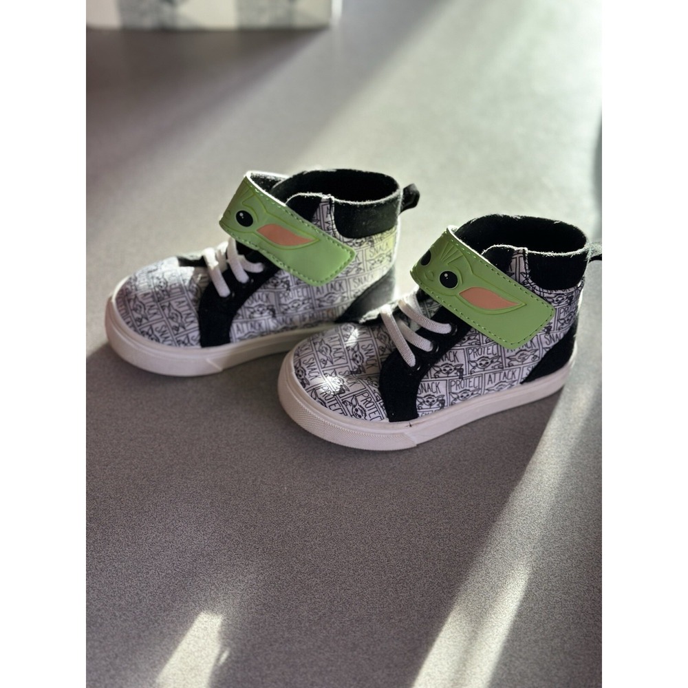 Toddler Size 8 Mandalorian Baby Yoda Shoes